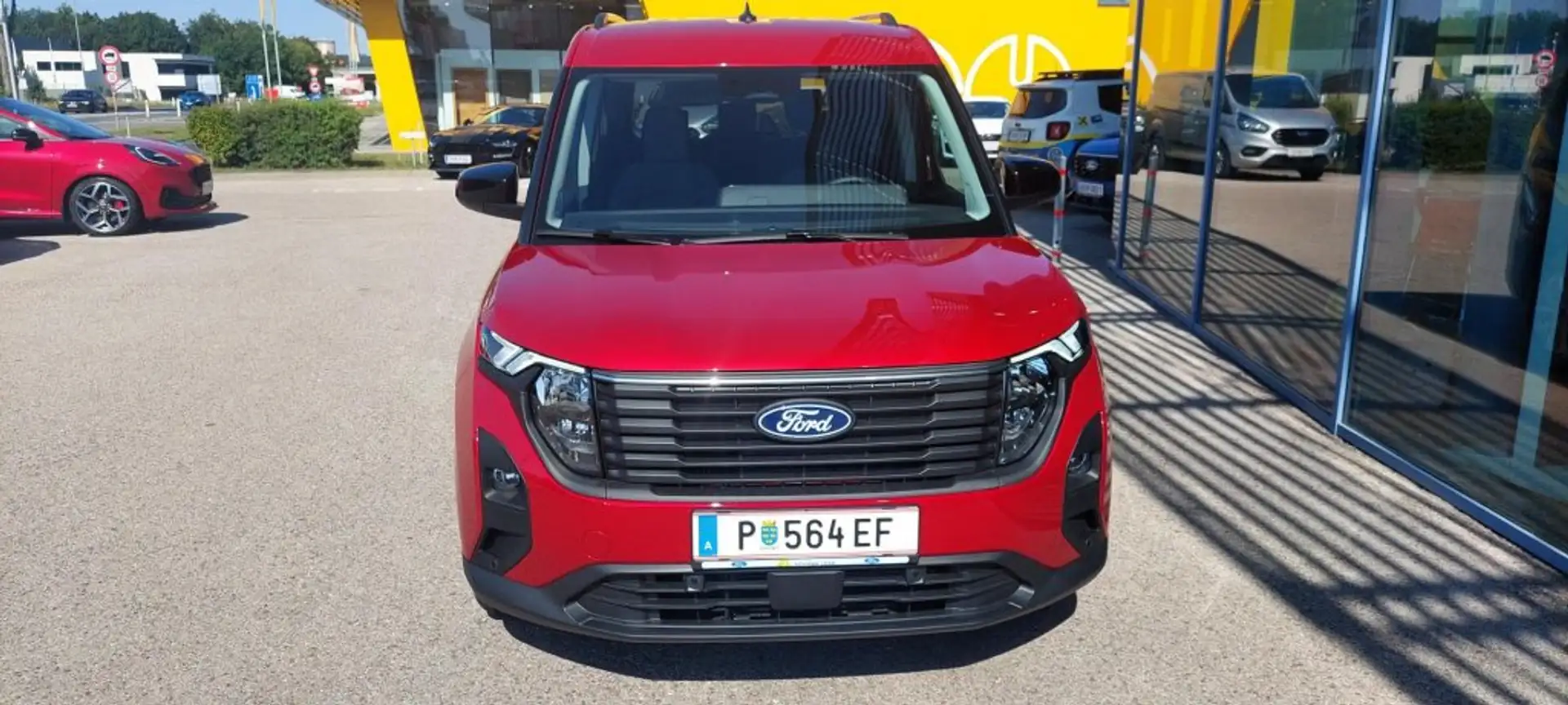 Ford Transit Courier Tourneo Courier Titanium 1,0 EB 125PS M6 Rood - 2