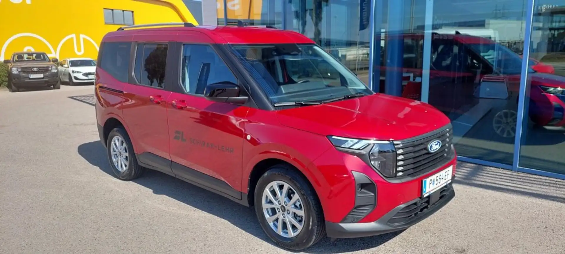 Ford Transit Courier Tourneo Courier Titanium 1,0 EB 125PS M6 Rood - 1