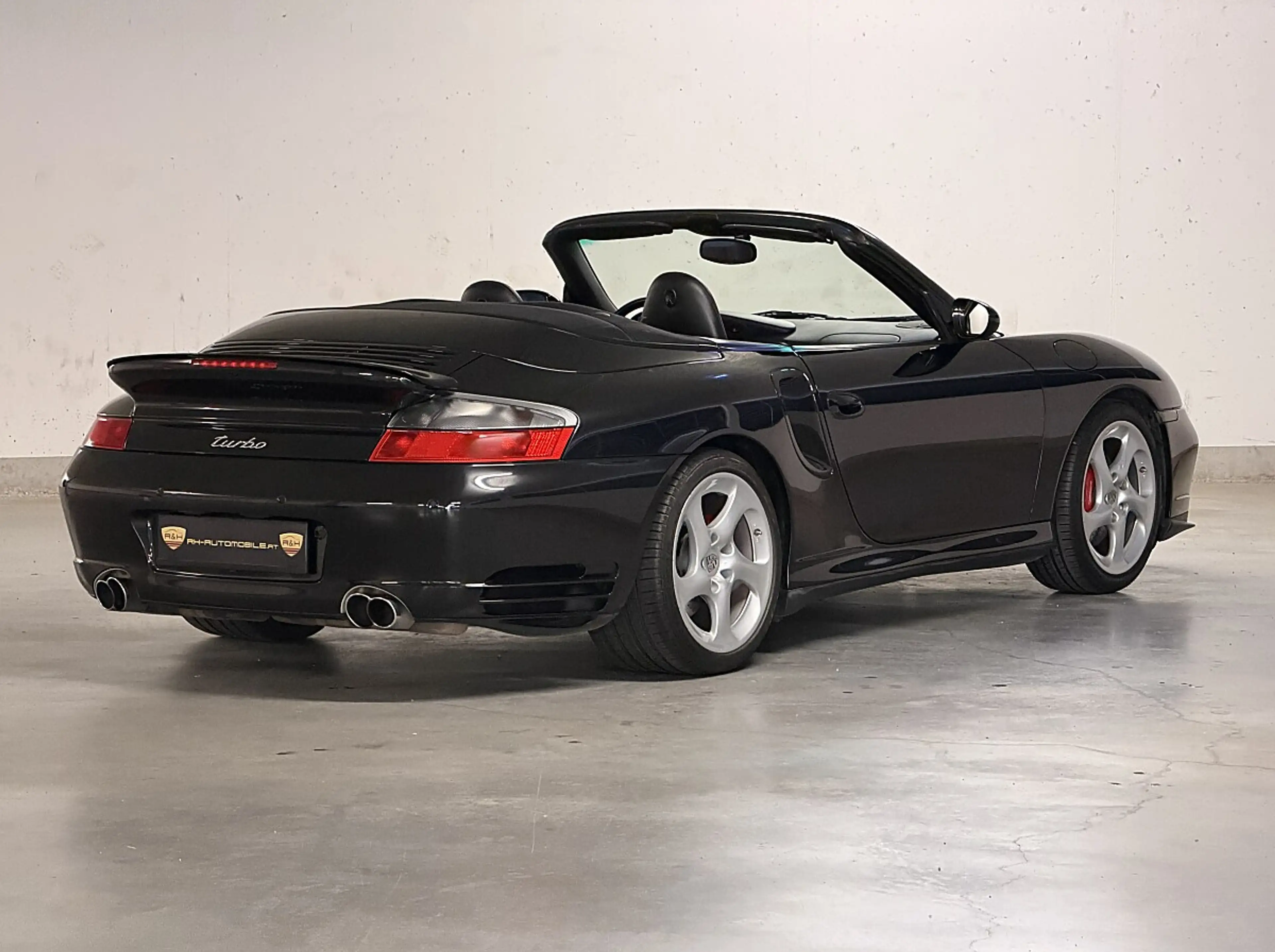 Porsche 996 911 996.2 Turbo Cabrio "Handschalter" Erstlack! — photo 7