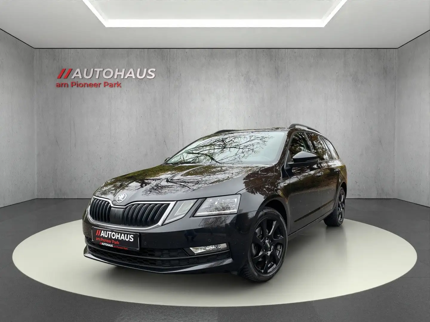 Skoda Octavia Combi 2.0 TDI DSG-Clever-ACC-LED-Stop&Go Noir - 1