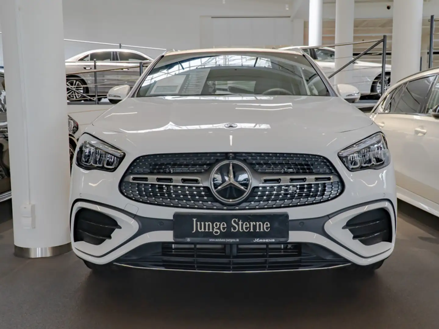 Mercedes-Benz GLA 250 e AMG-Sport/LED/360/Totw/Distr/Winter/20 Weiß - 2