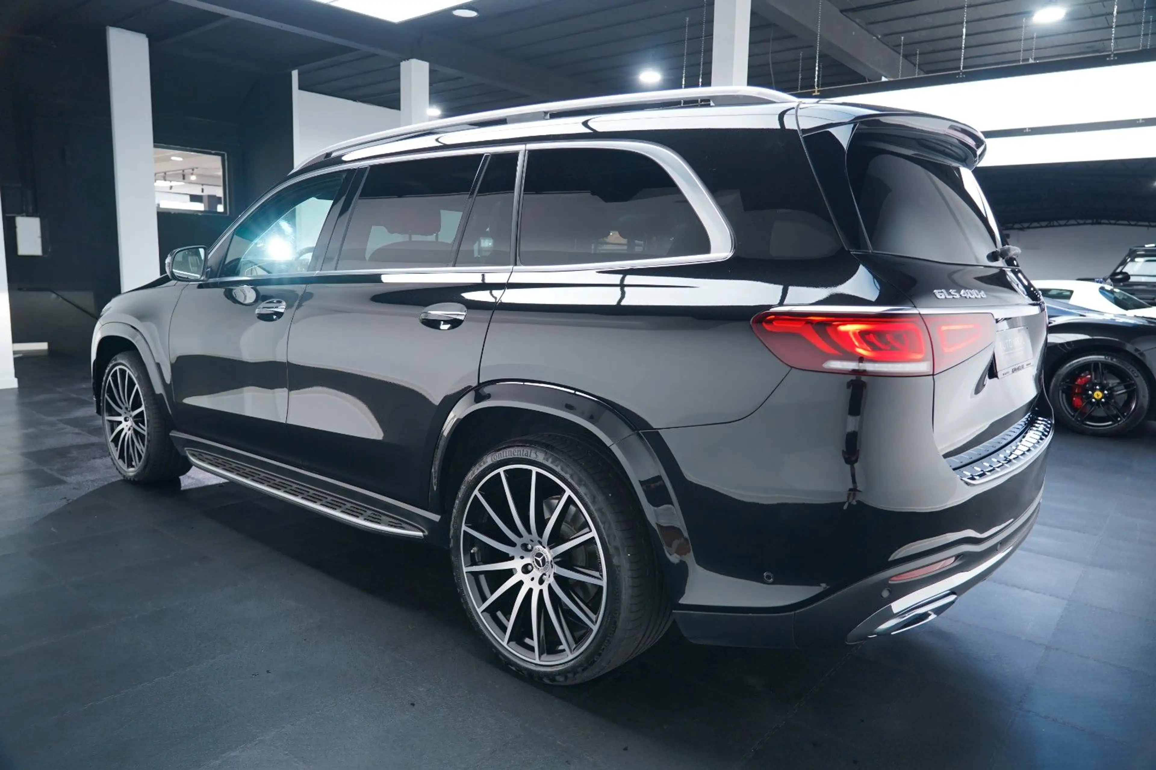 Mercedes-Benz GLS 400 d 4M AMG 9G/7SITZE/BURMESTER®/PANO/AIR — photo 10