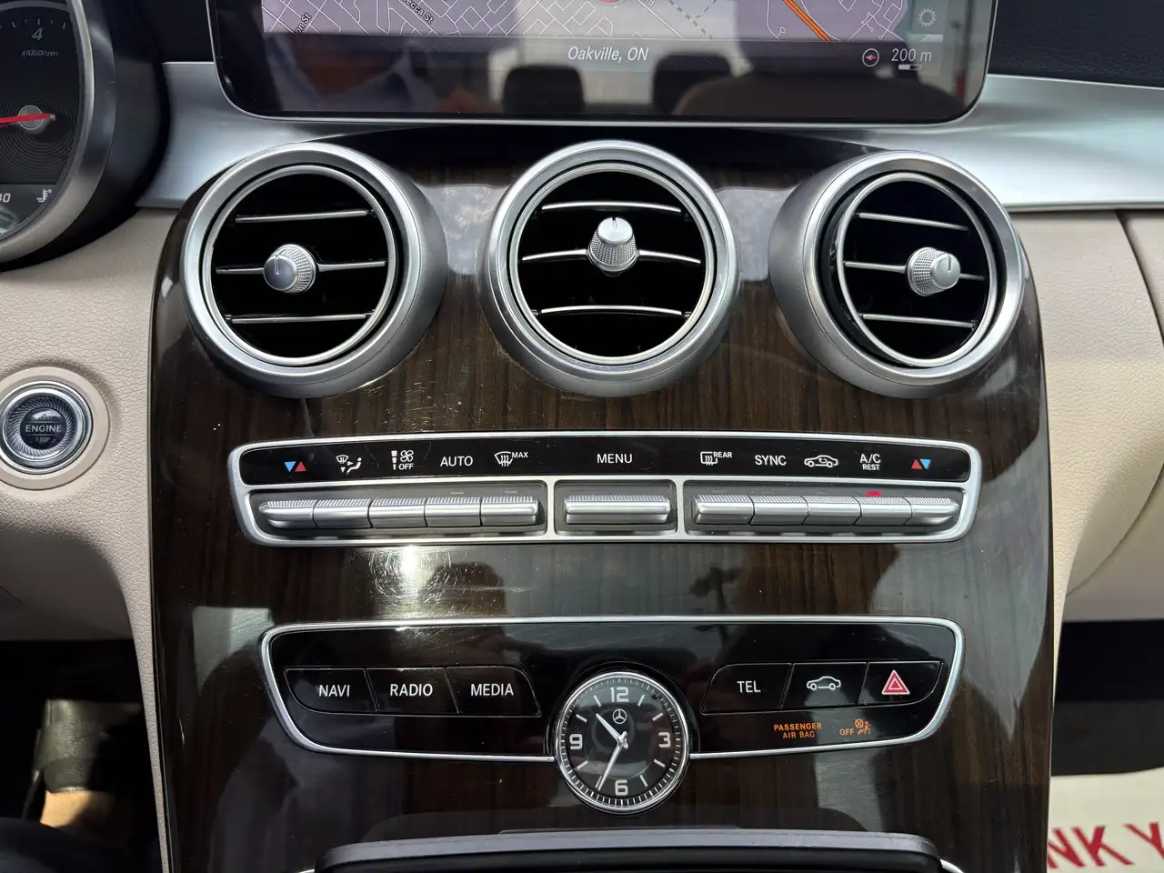 Mercedes-Benz C-Class снимка Mercedes-Benz C-Class
