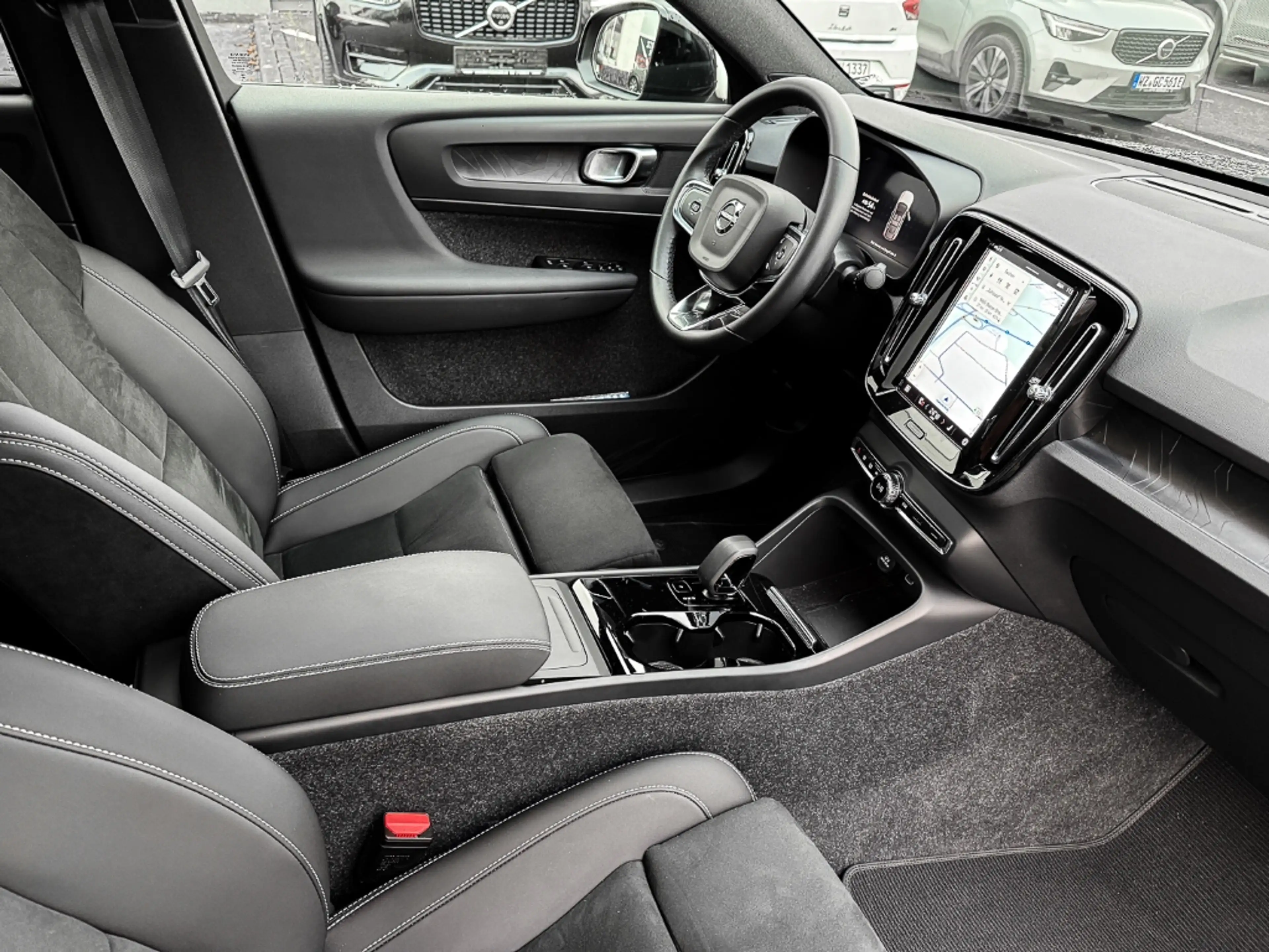 Volvo C40 Recharge Twin Motor AWD Plus Pilot Assist — photo 5