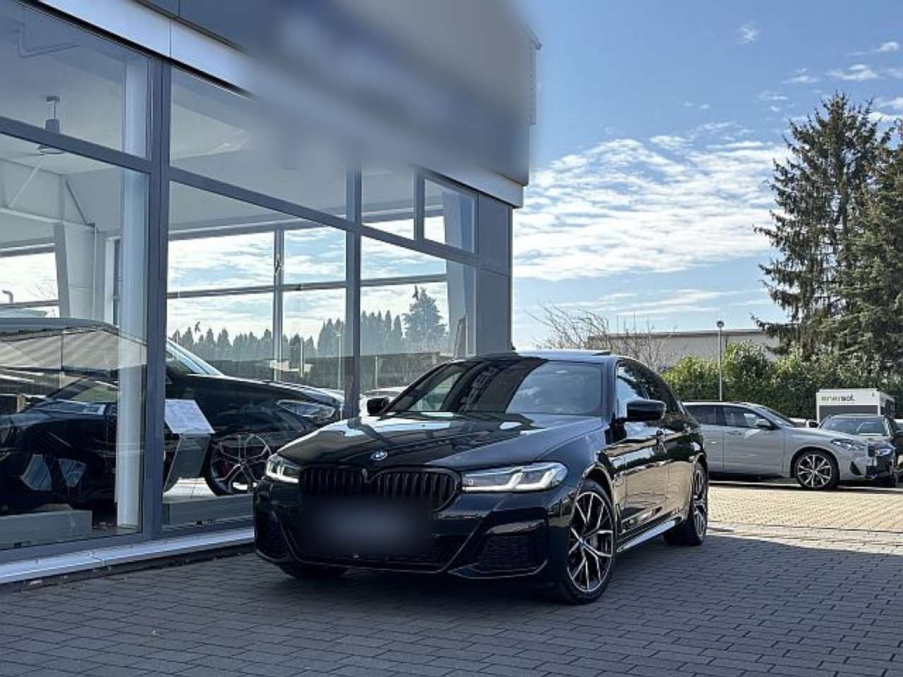 BMW-545-e xDrive M Sportpak ACC Pro°SD*Laser*AHK*19