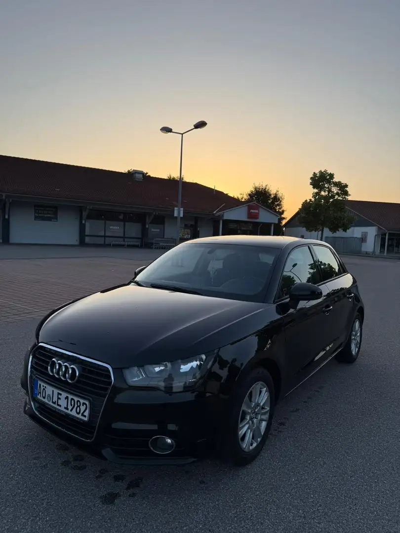 Audi A1 1.2 TFSI Sportback Ambition Schwarz - 1