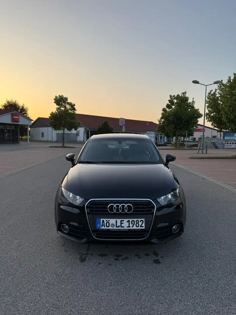 Audi A1 1.2 TFSI Sportback Ambition Schwarz - 2