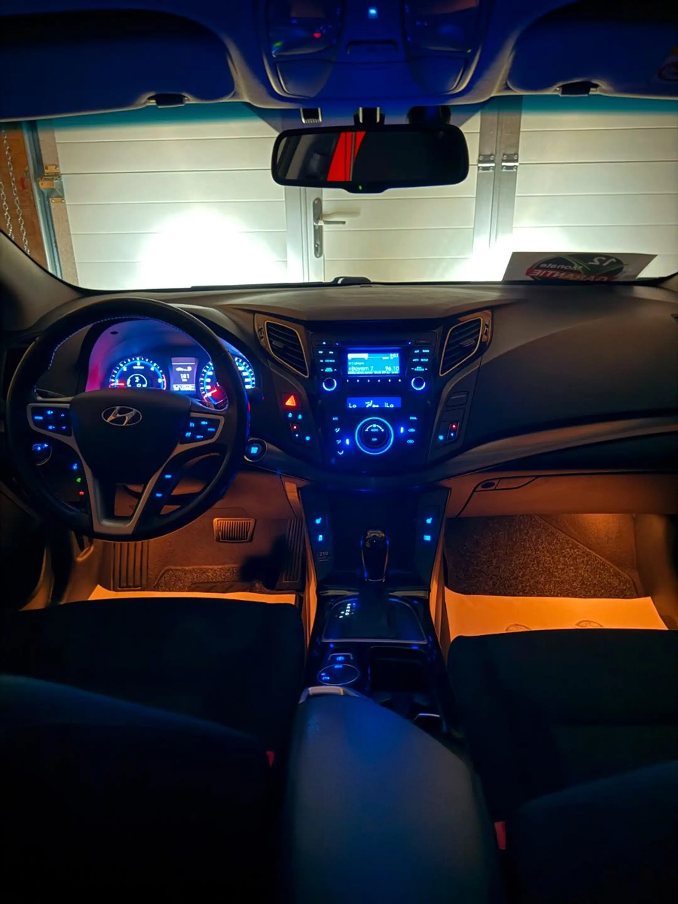 Hyundai i40 cw FIFA World Cup Edition — photo 10