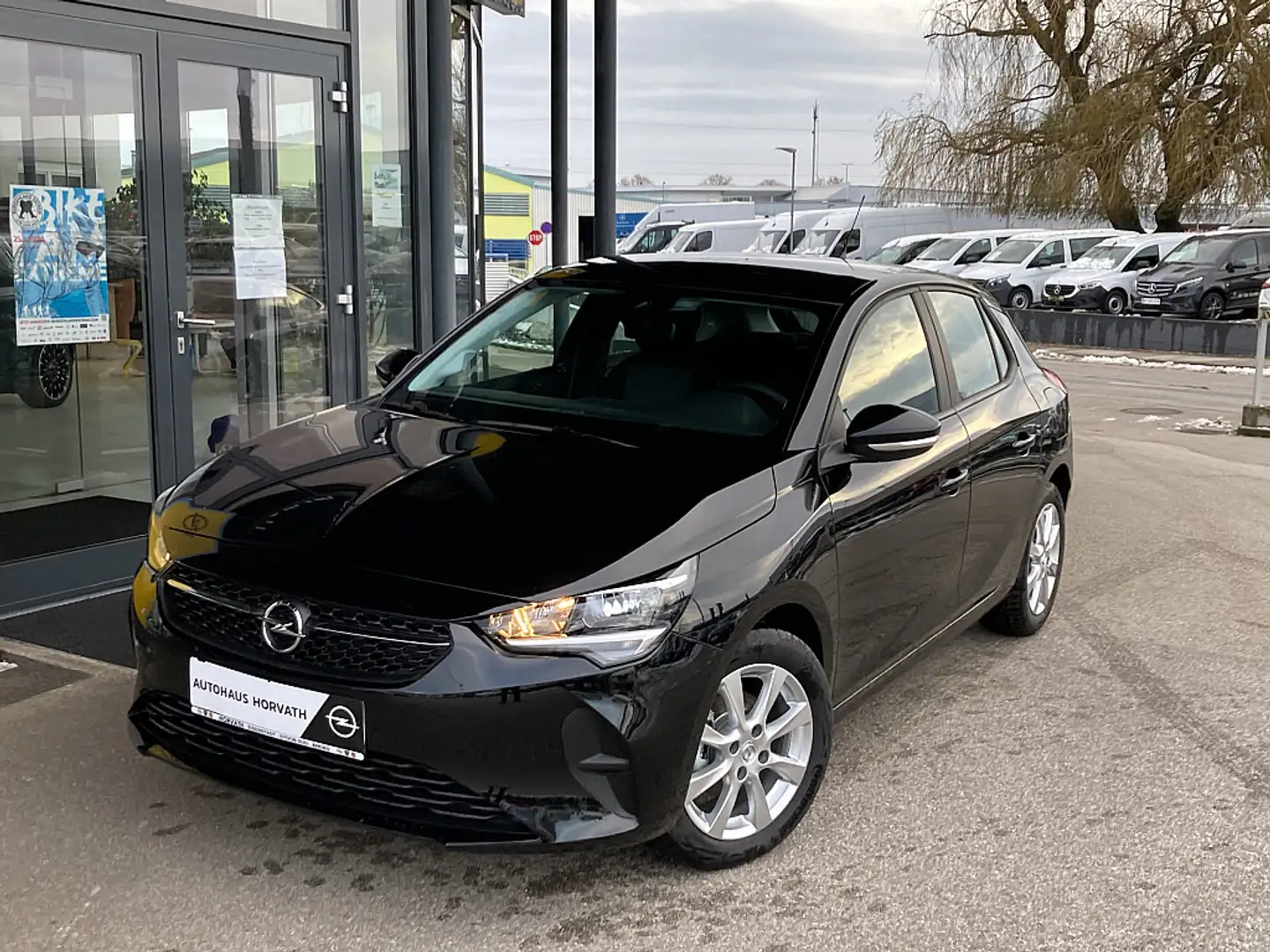 Opel Corsa 1,2 Edition Schwarz - 2