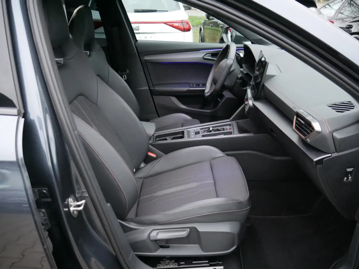 CUPRA Formentor 1.4 TSI VZ e-Hybrid LED PANO COPPER Grau - 2