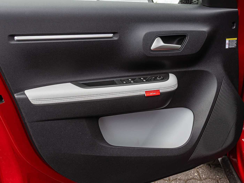 Citroen C3 ë-C3 Plus Elektro Winter Paket — photo 6