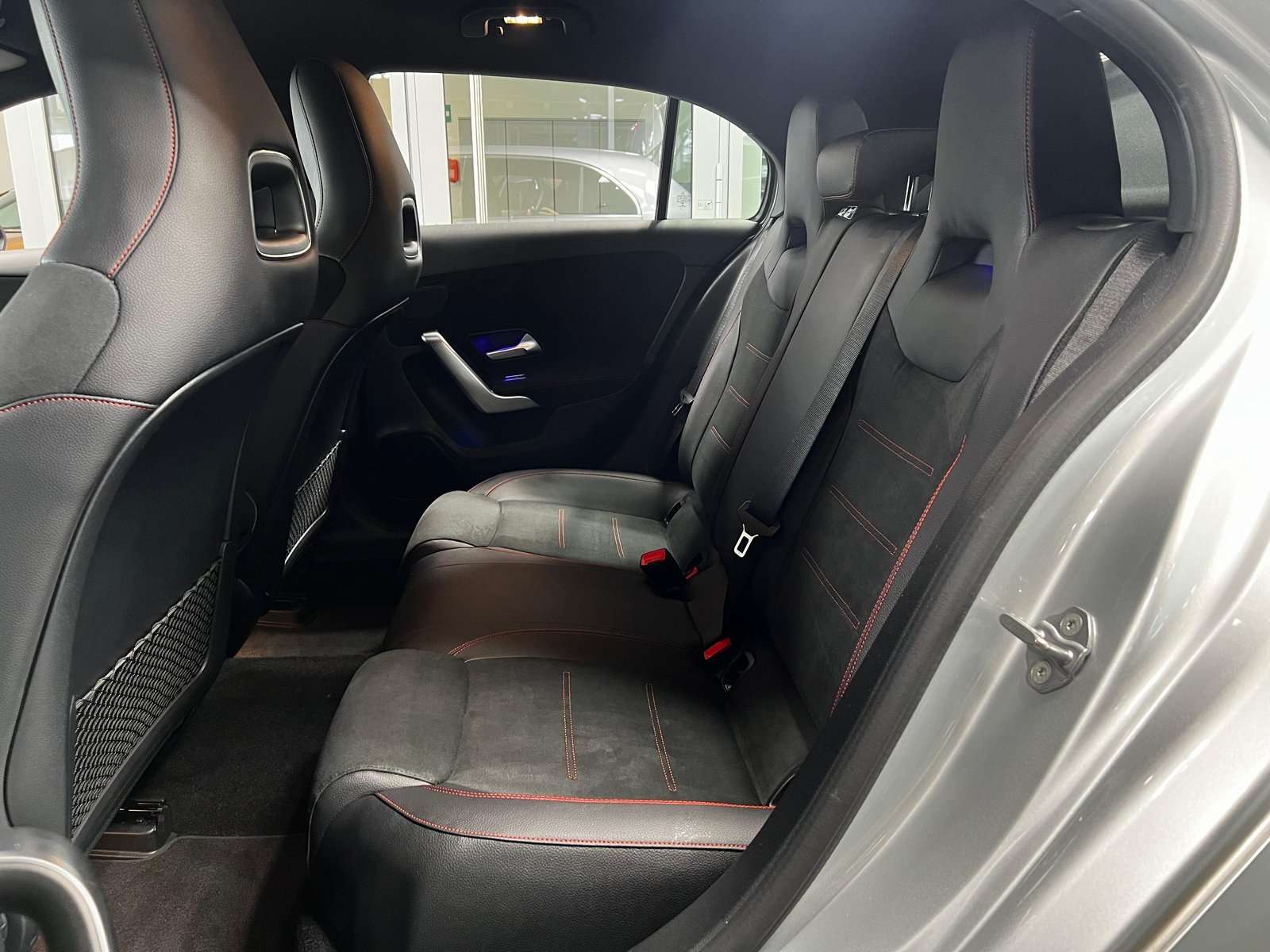 Mercedes-Benz A 220