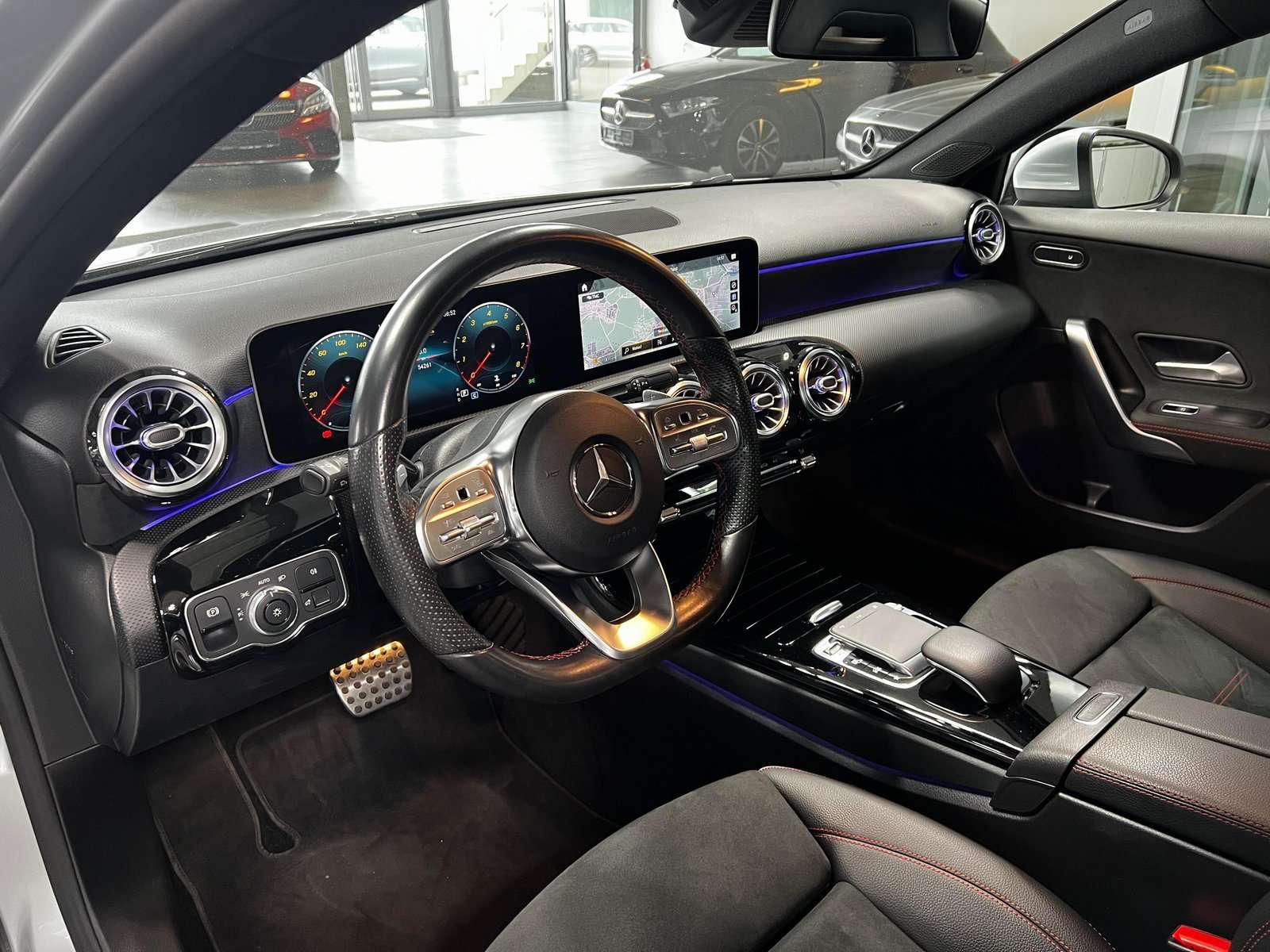 Mercedes-Benz A 220
