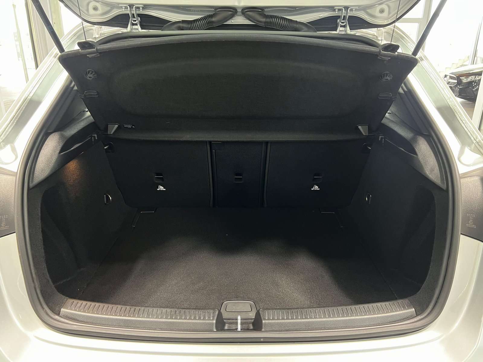 Mercedes-Benz A 220