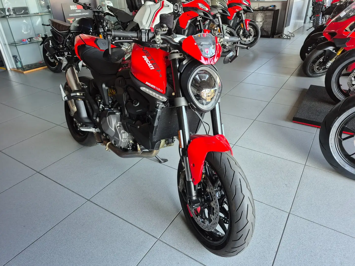 Ducati Monster 937 Plus Rojo - 2