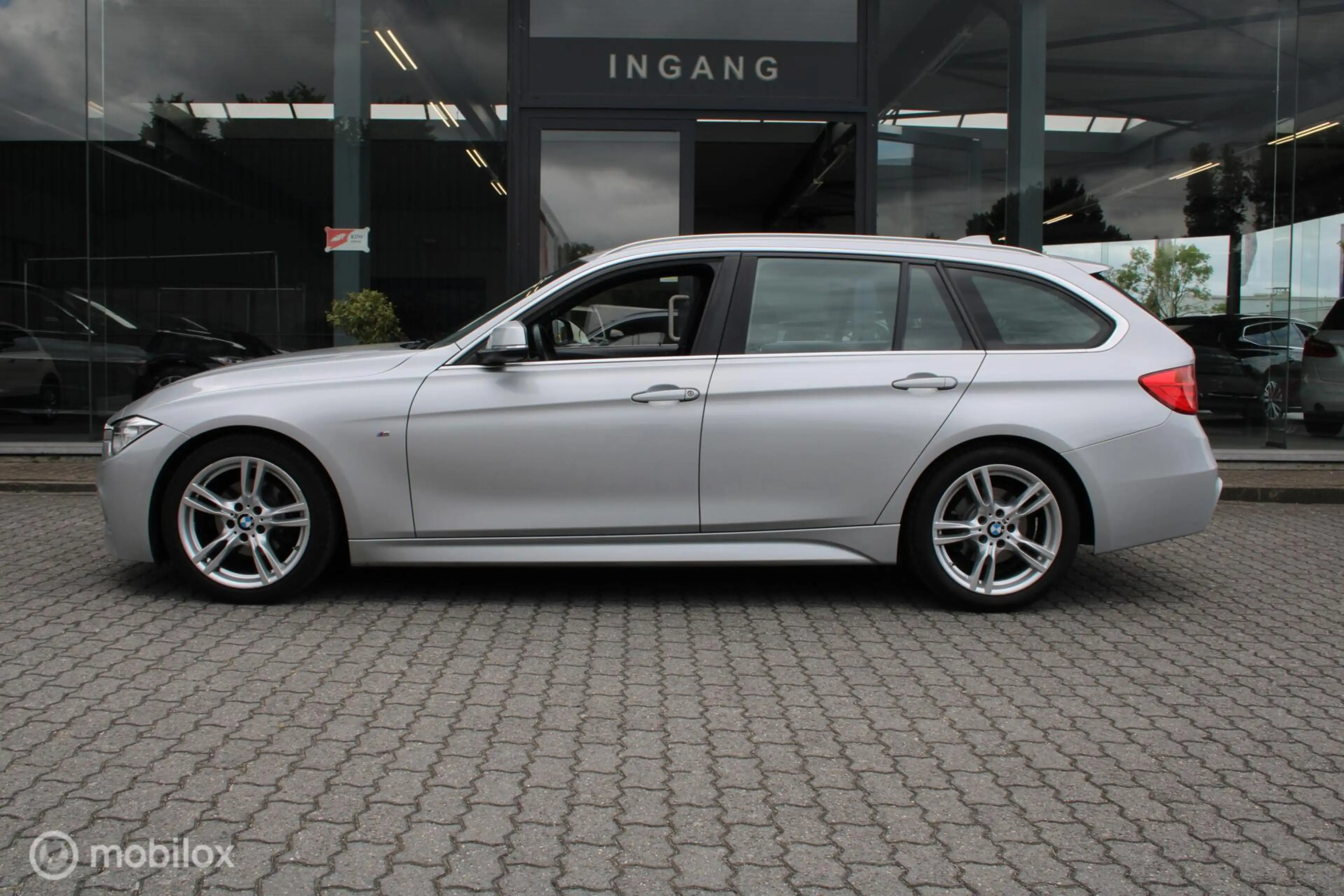 BMW 316 3-serie Touring 316i M Sport Edition High Executiv — photo 11