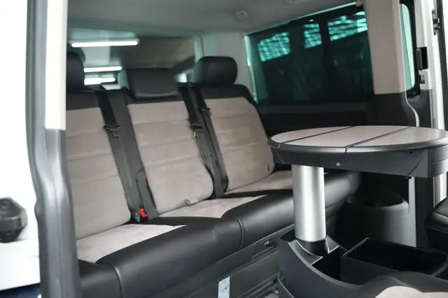 Volkswagen Multivan view 15