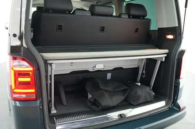 Volkswagen Multivan view 11