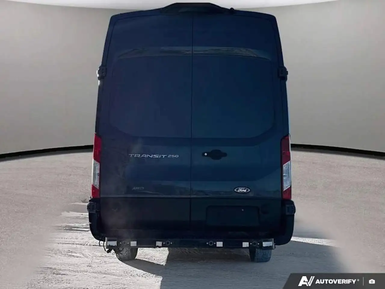 Ford Transit Cargo Van снимка Ford Transit Cargo Van