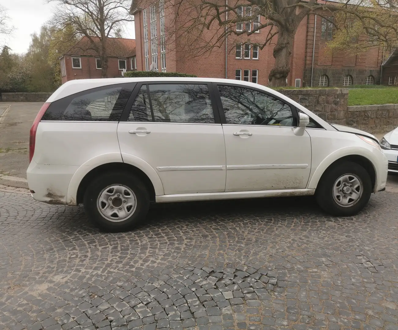Tata Aria Prestige Weiß - 1