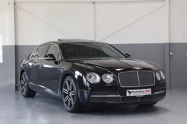 Bentley Flying Spur view 3