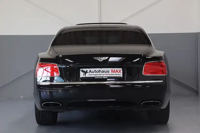 Bentley Flying Spur view 6