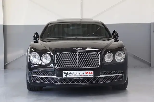 Bentley Flying Spur view 5