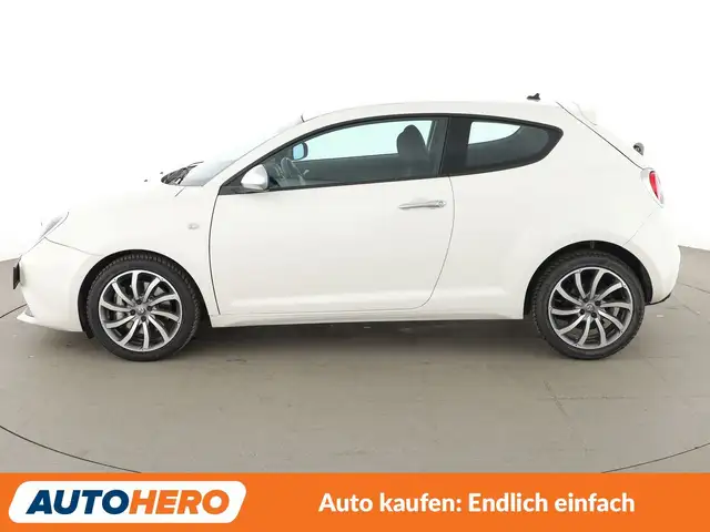 Alfa Romeo Mito view 3