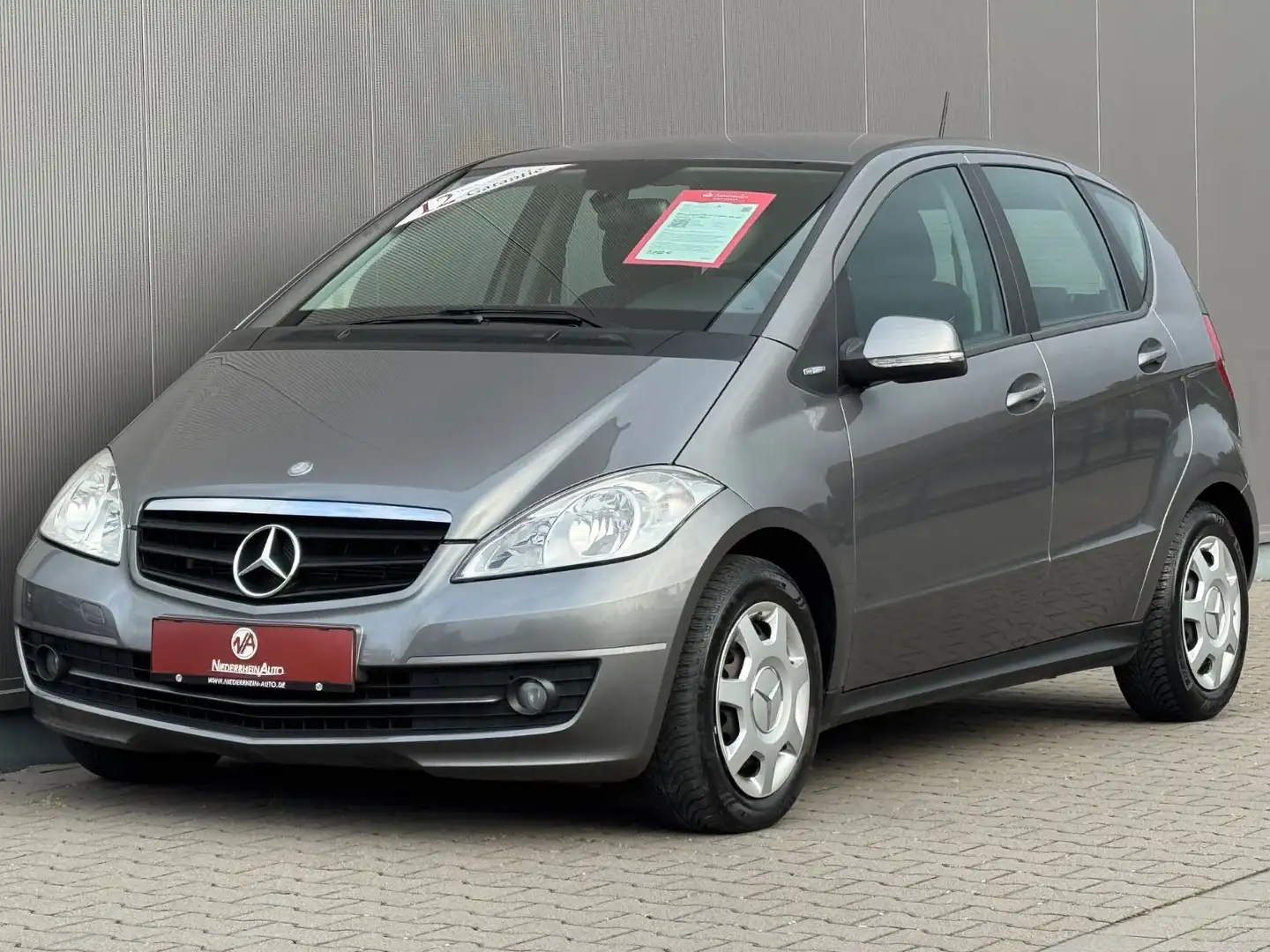 Mercedes-Benz A 160 BE 5T Klima MFL SHZ Neuwertig nur 47000km! Gris - 1