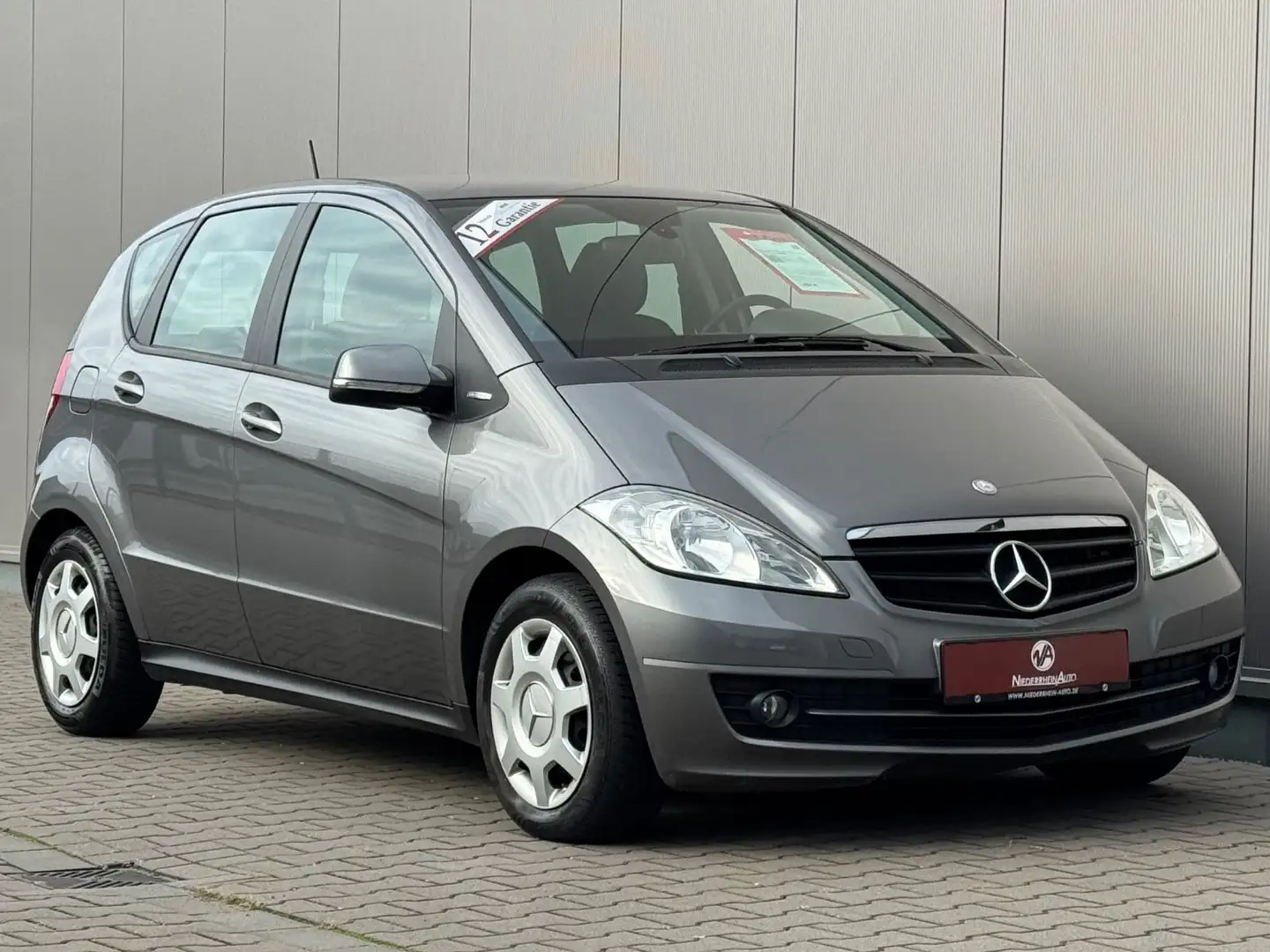 Mercedes-Benz A 160 BE 5T Klima MFL SHZ Neuwertig nur 47000km! Gris - 2
