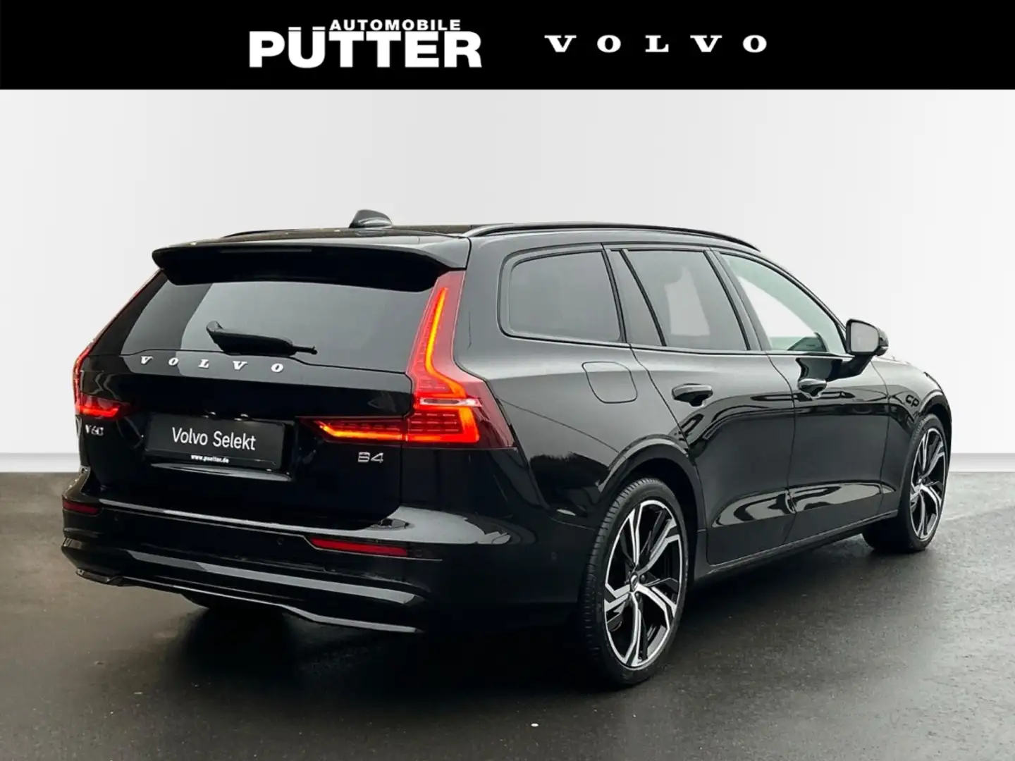 Volvo V60 B4 Benzin Plus Dark 19'' AHK 360 Kamera ACC Harman Schwarz - 2
