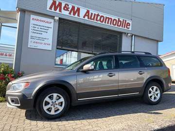 Momentum AWD*Aut.+AWD+Leder+Xen+Alu+Temp.*
