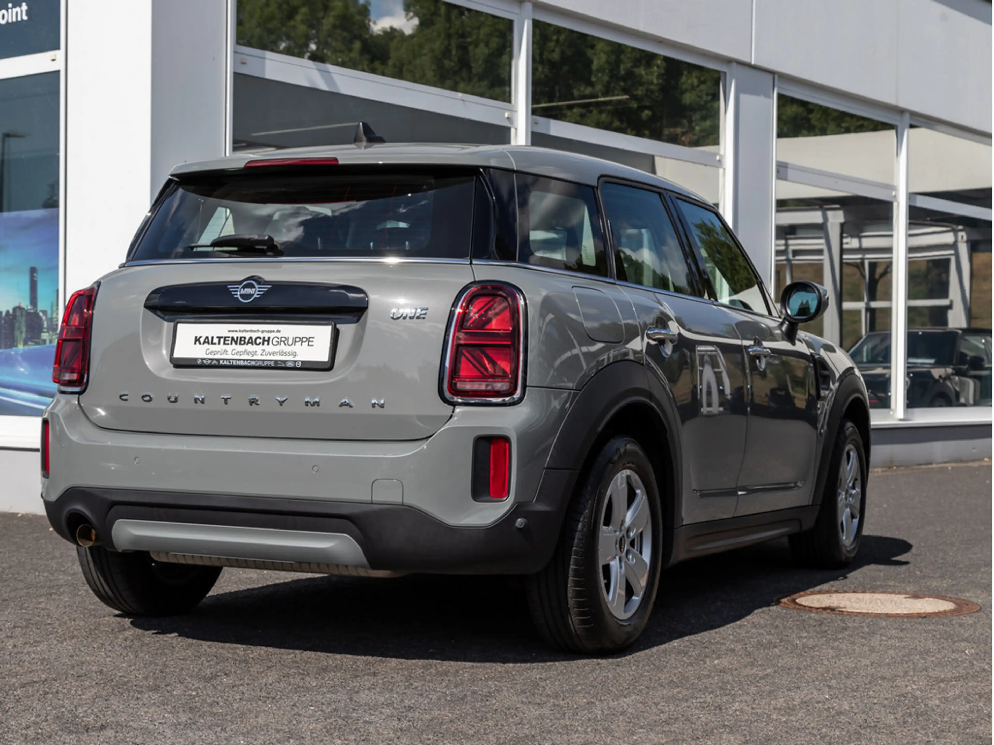MINI One Countryman — photo 5
