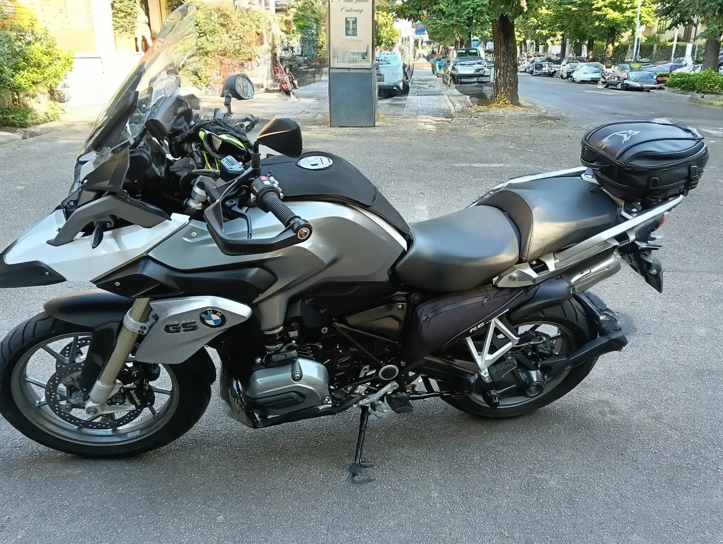 BMW R 1250 GS r1200gs LC akrapovic Blanc - 2