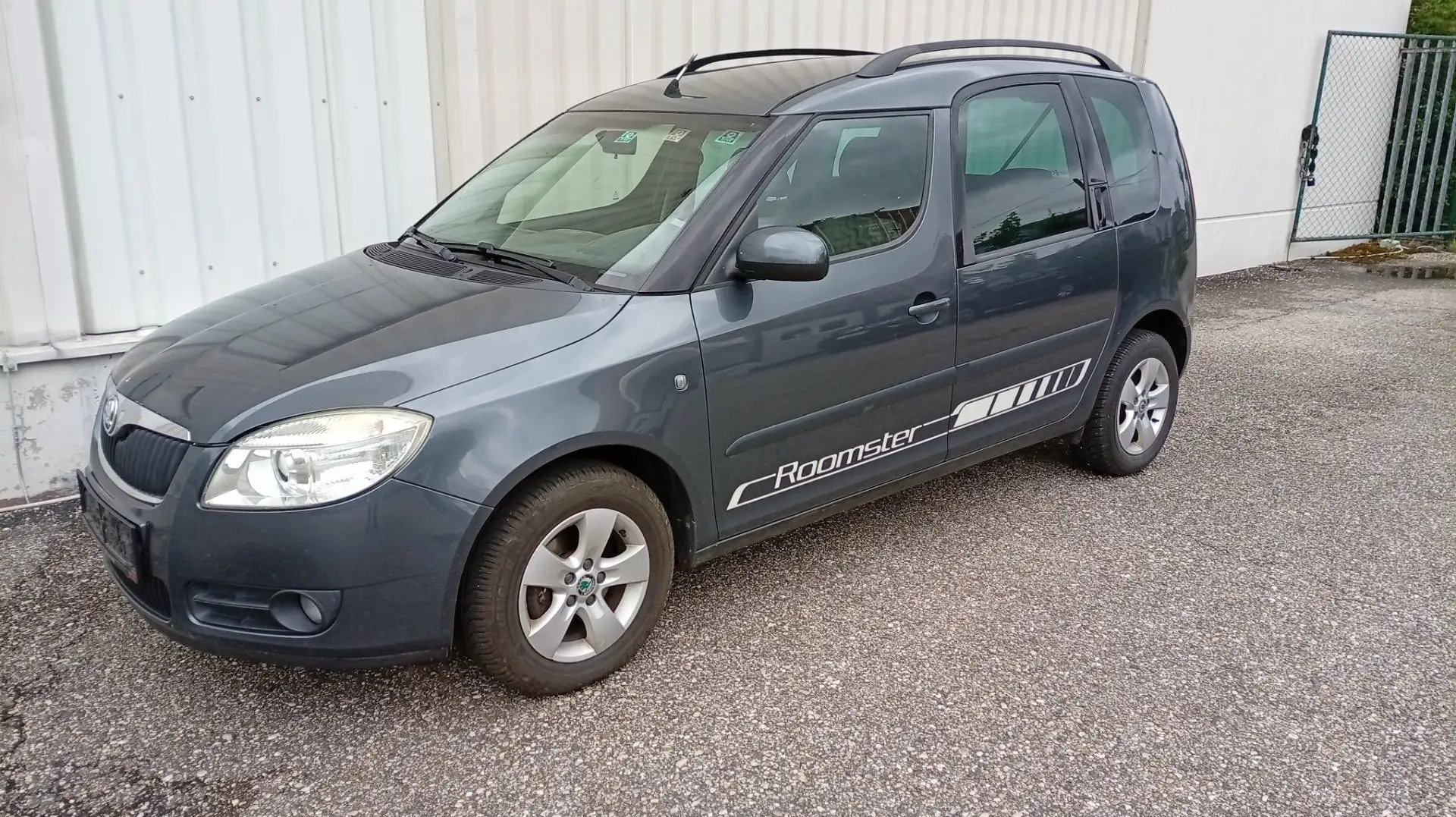 Skoda Roomster Grau - 1