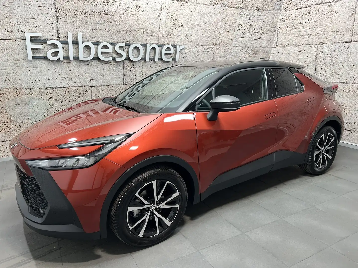 Toyota C-HR 1,8 Hybrid Active Drive Braun - 2