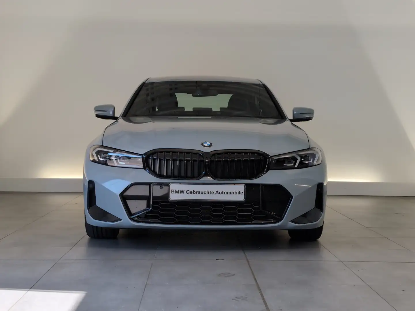 BMW 330 i xDrive Limousine M Sportpaket DAB/H&K/SHZ  DAB/H Grau - 2