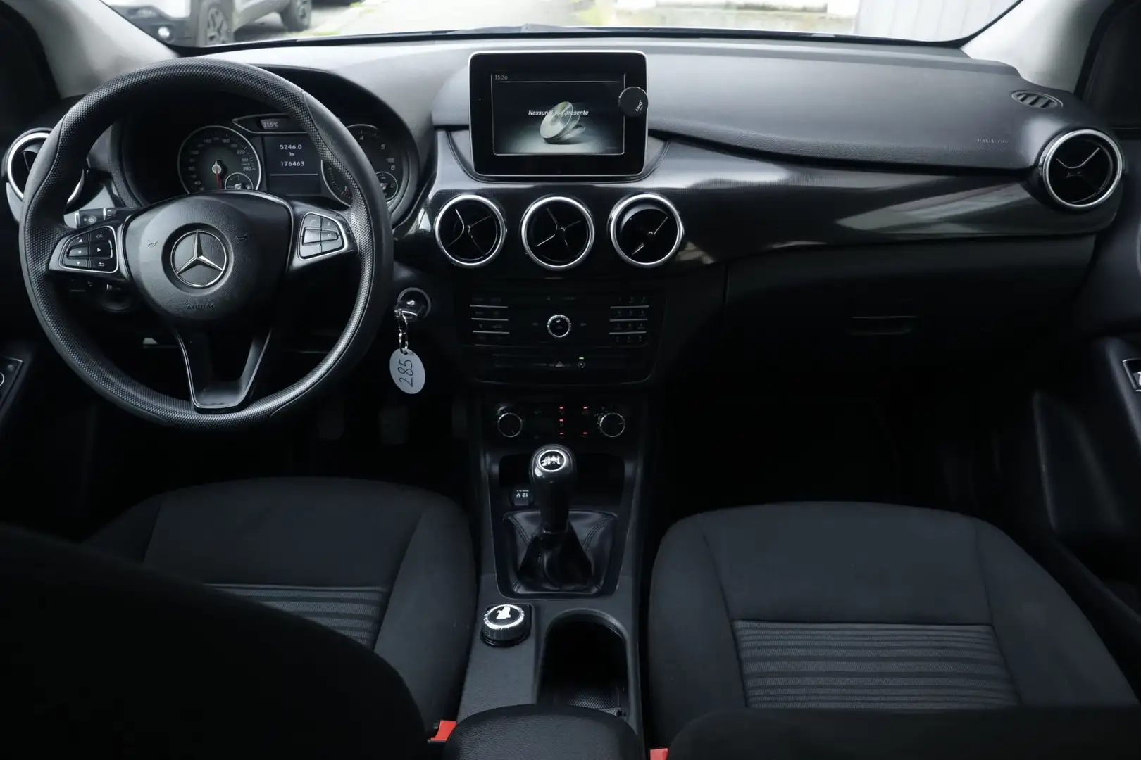 Mercedes-Benz B 180 Mercedes-Benz Classe B 180 d Premium Unicoproprie Сірий - 2