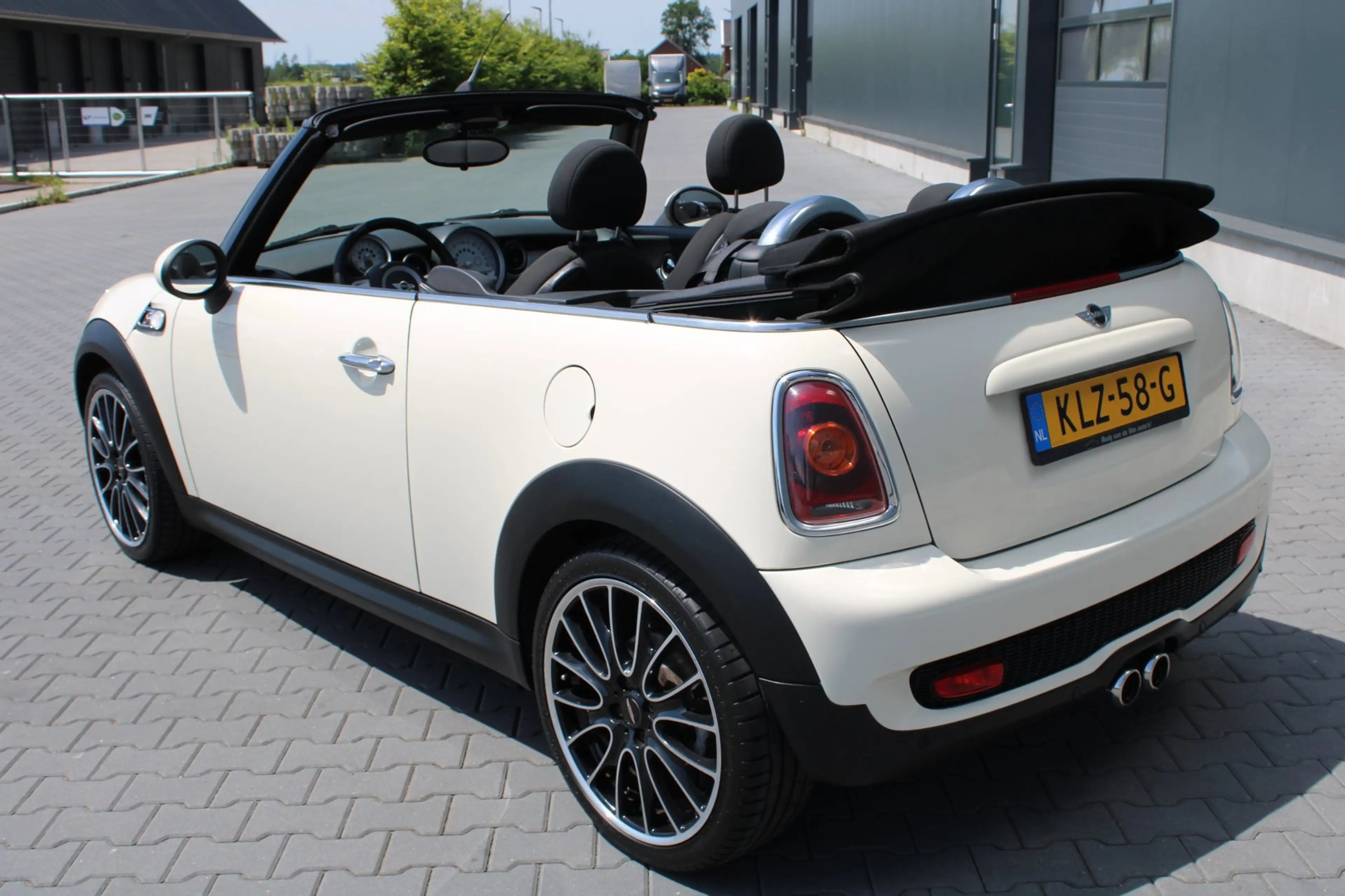 MINI Cooper S Cabrio Mini 1.6 Chili 1e eigenaresse laag kilometrage — photo 3