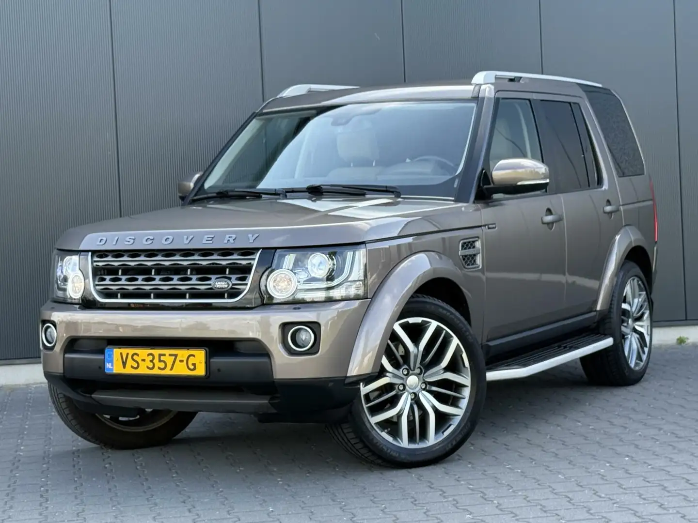 Land Rover Discovery 3.0 TDV6 SE Grijs Kenteken - Als Nieuw - Dealer On Bej - 1