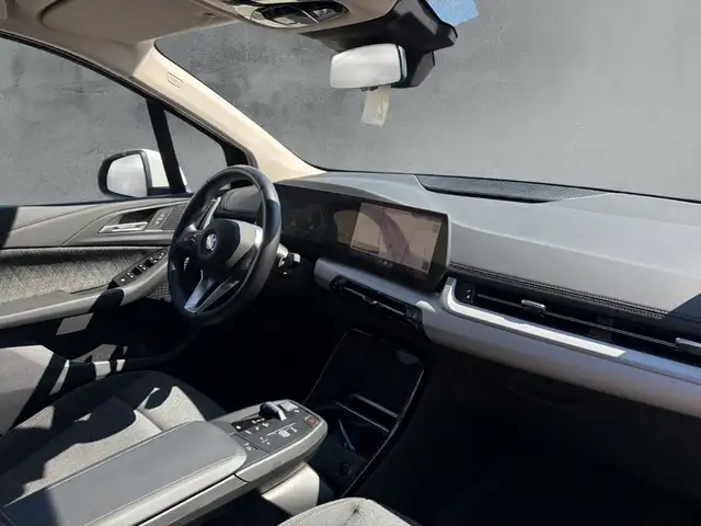 BMW 2 Series view 12