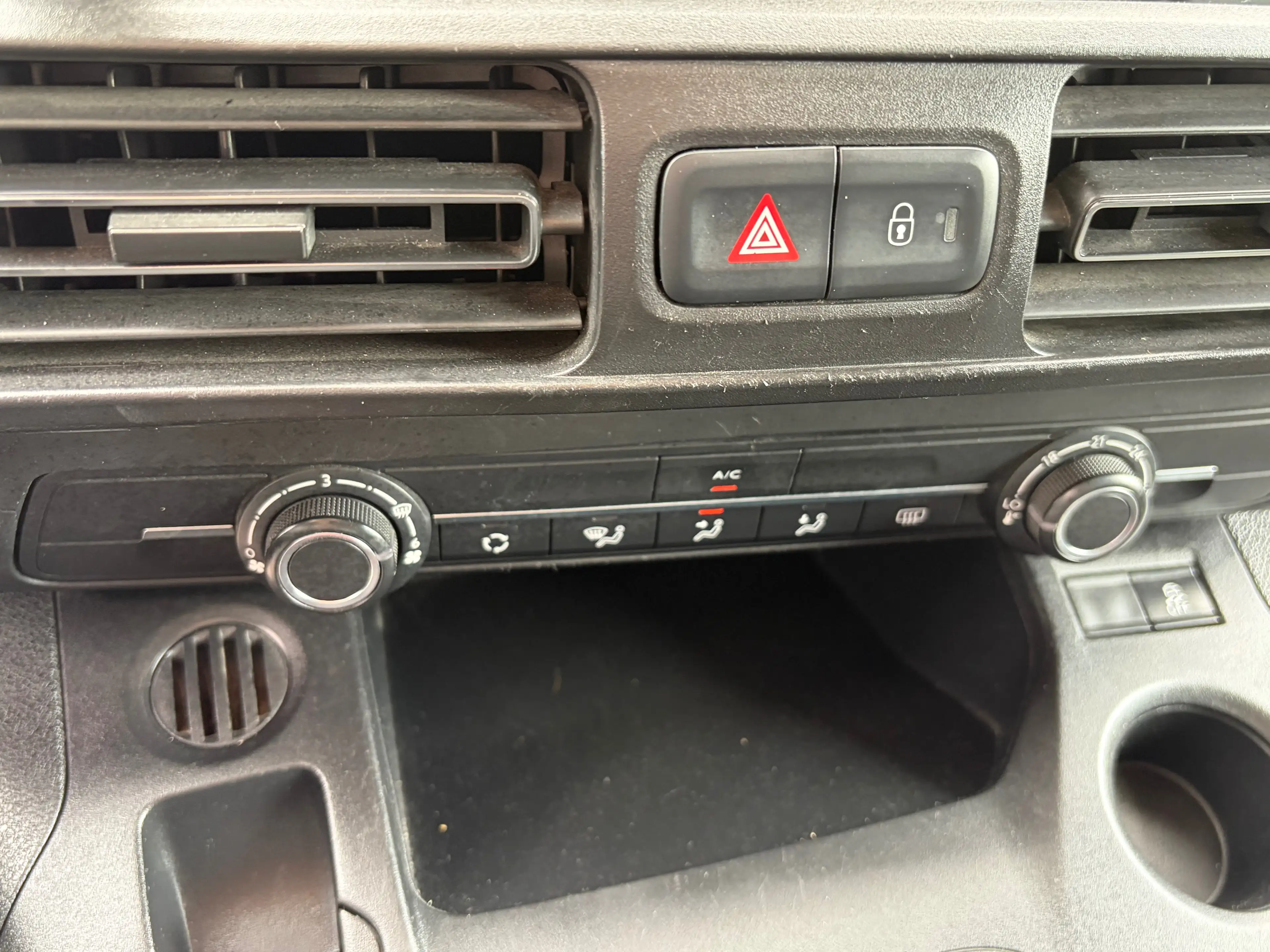 Opel Combo Life Combo Life 1.5 TD BlueInj. L1H1*CLIM* — photo 9