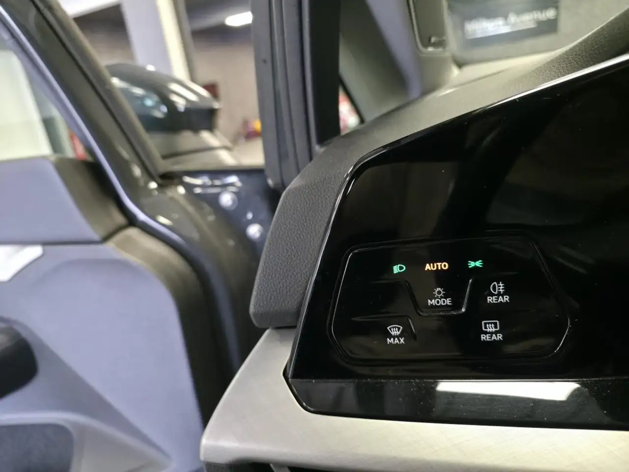 Volkswagen Golf Standard Model — photo 30