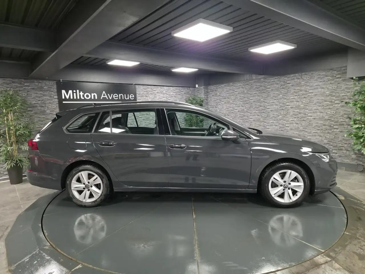 Volkswagen Golf Standard Model — photo 6