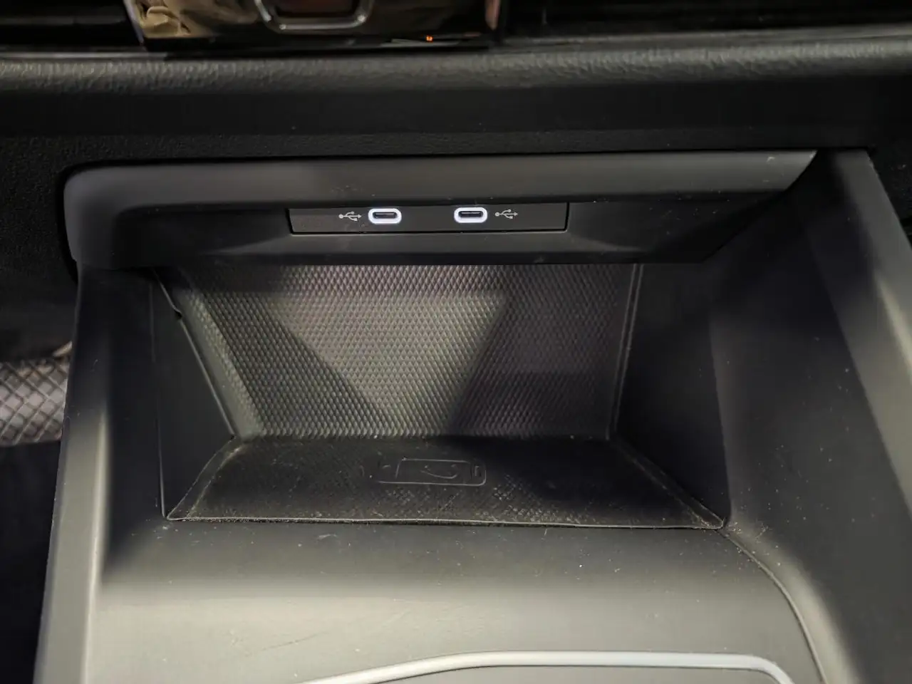 Volkswagen Golf Standard Model — photo 37