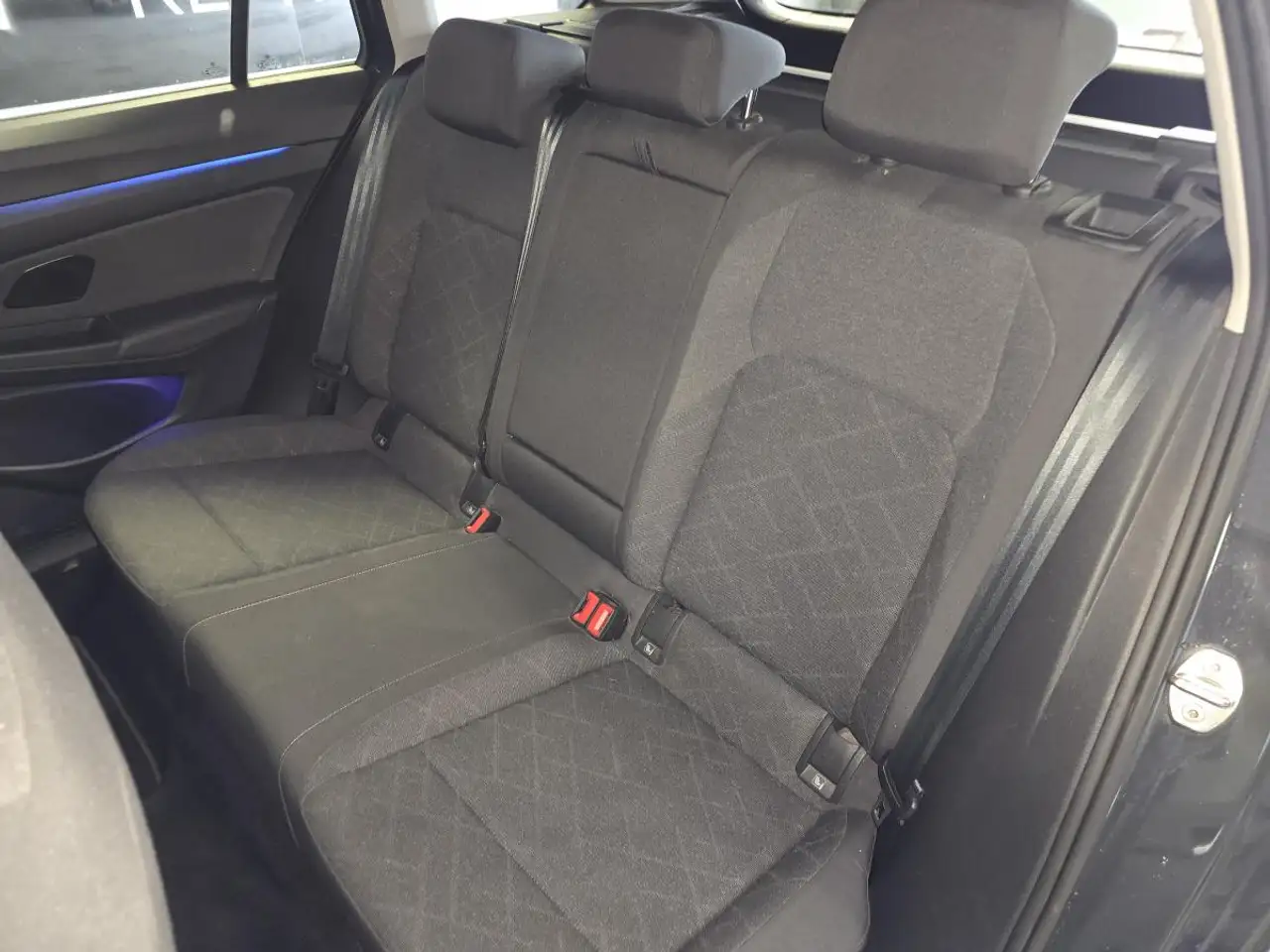 Volkswagen Golf Standard Model — photo 14