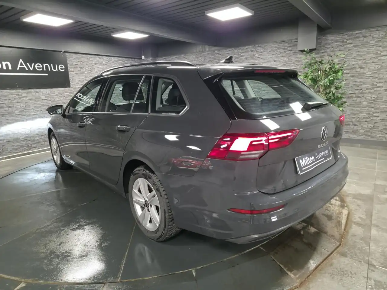 Volkswagen Golf Standard Model — photo 3