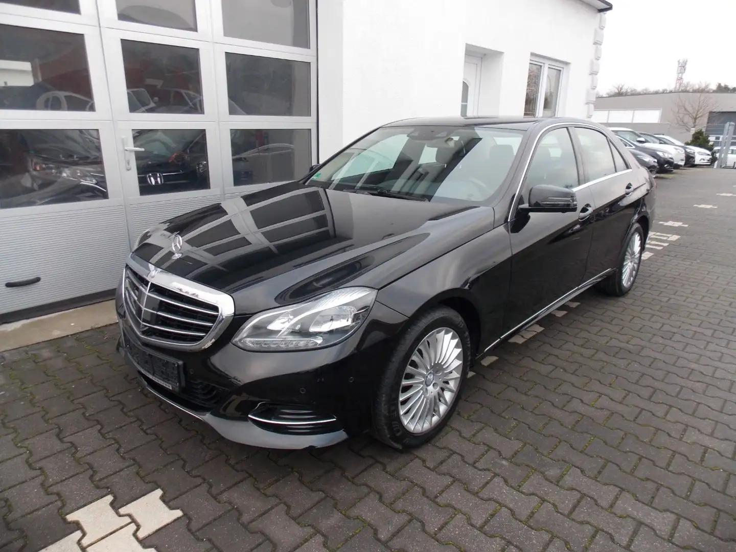 Mercedes-Benz E 250 Lim. Elegance/360° Kamera/Abstandstempomat Siyah - 1