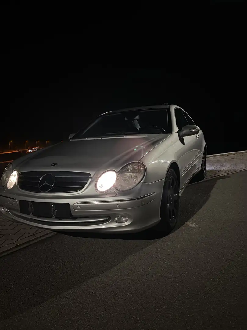 Mercedes-Benz CLK 270 Coupe CDI Avantgarde Silber - 2