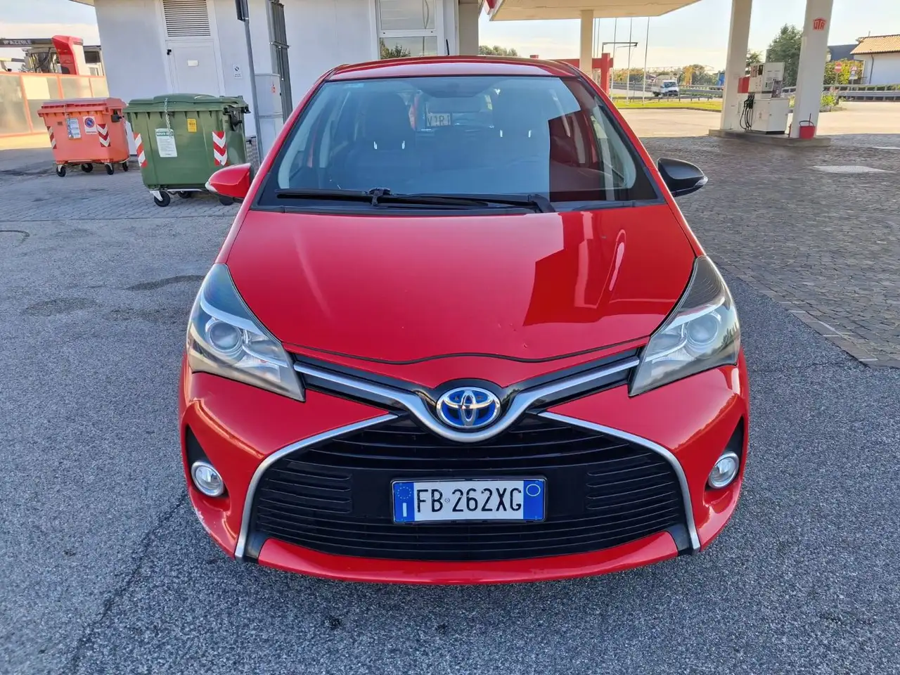 Toyota Yaris Yaris 5p 1.5h Active — photo 1 of 15